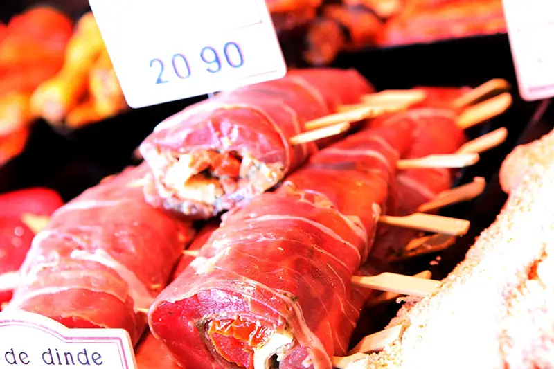 Rôtis lardés au comptoir
